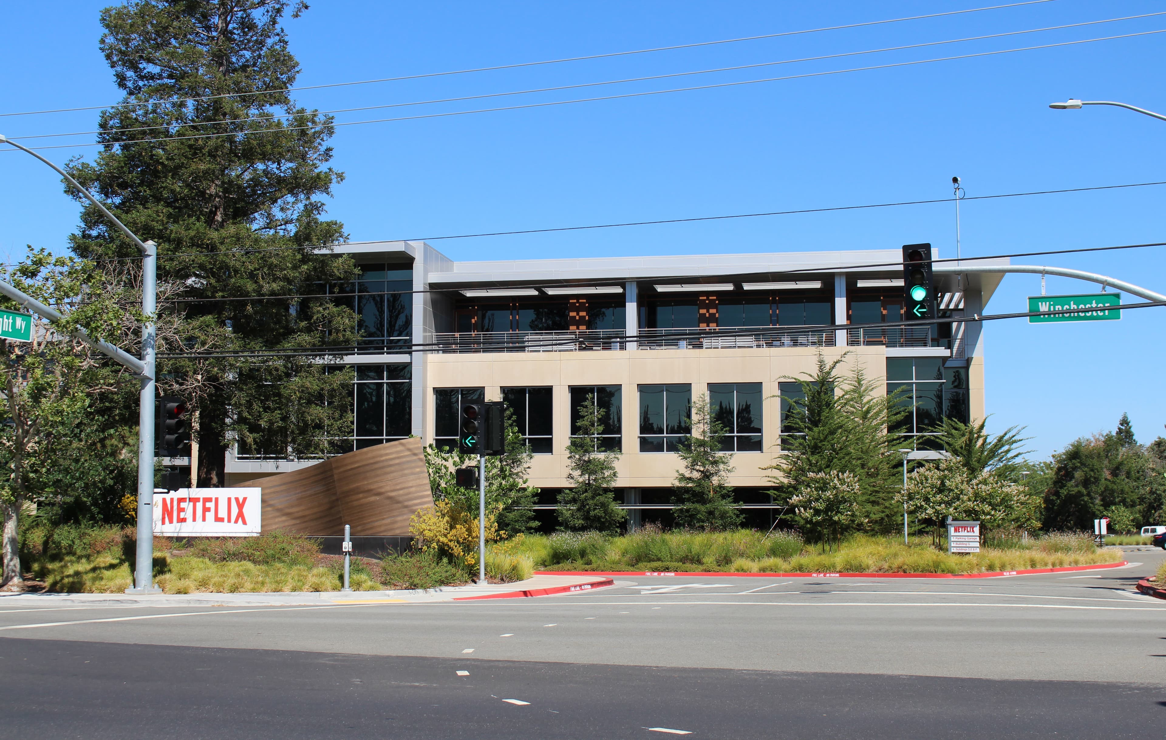 Netflix campus building at 101 Albright Way, Los Gatos; Coolcaesar photograph from July 14, 2018, historical context.